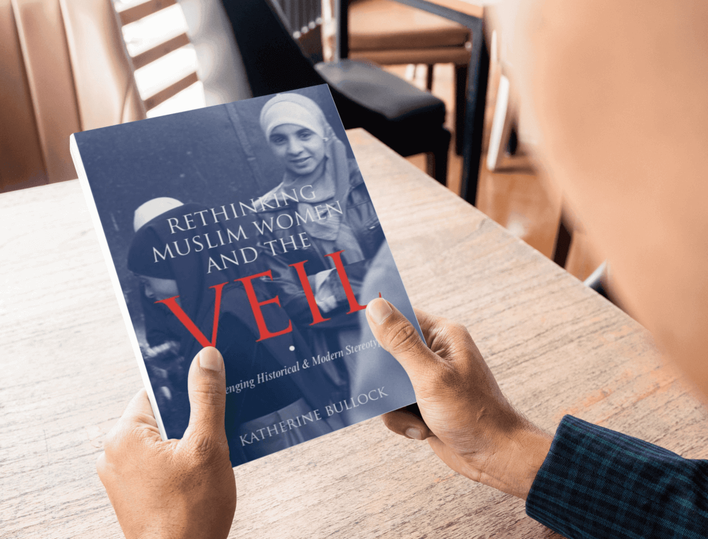 Rethinking Muslim Women and the Veil Challenging Historical & Modern Stereotypes 1 Переосмысление мусульманских женщин и хиджаба бросает вызов 2 C